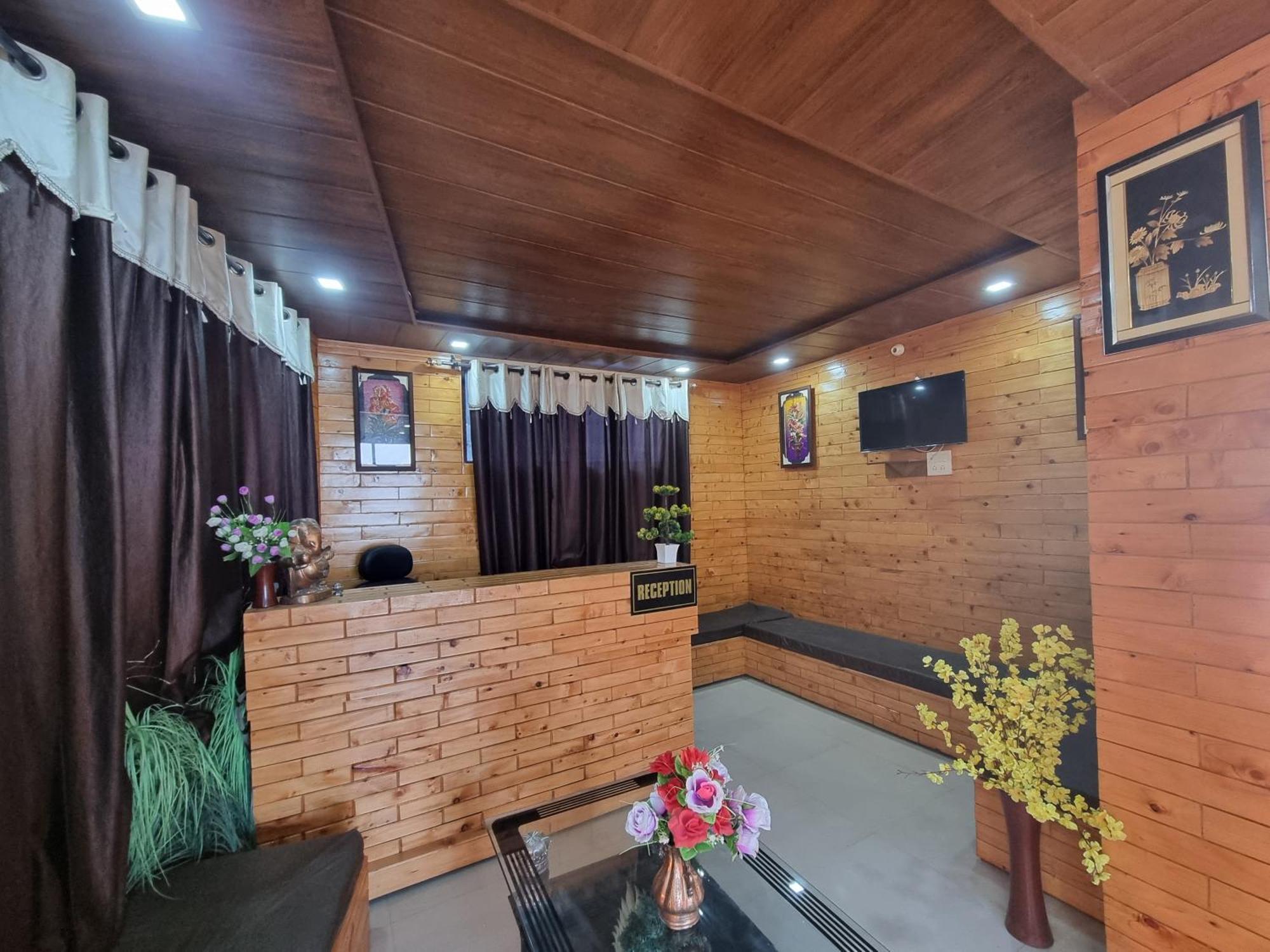 Forest Vibes Kalatop-Rooms And Restaurant دالهوزي المظهر الخارجي الصورة